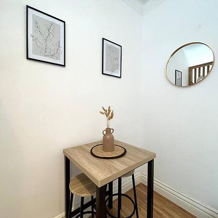 Апартаменты Flat 12, 10 St John'S Road Борнмут Экстерьер фото
