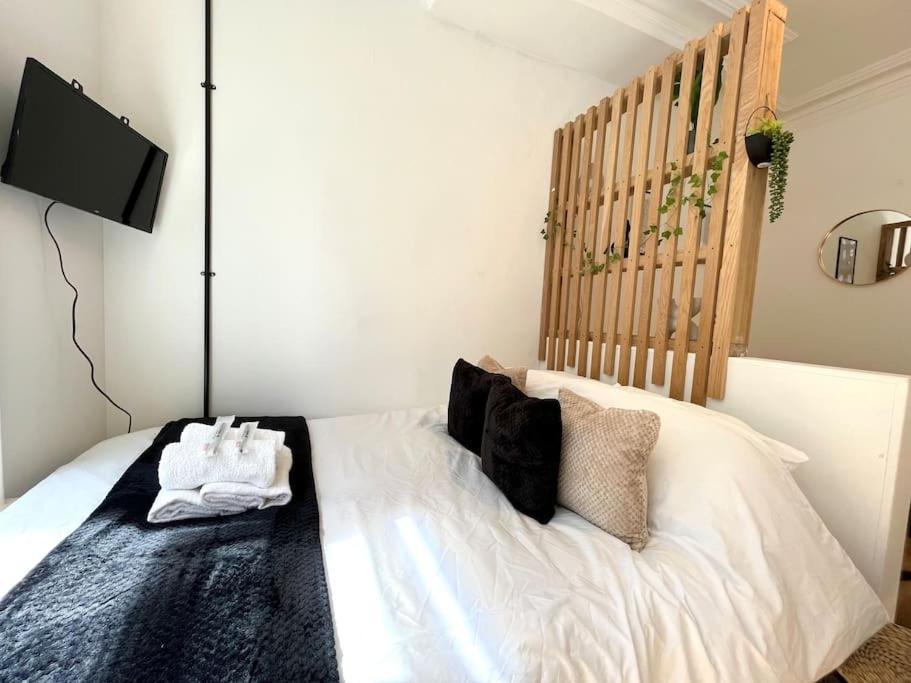 Апартаменты Flat 12, 10 St John'S Road Борнмут Экстерьер фото
