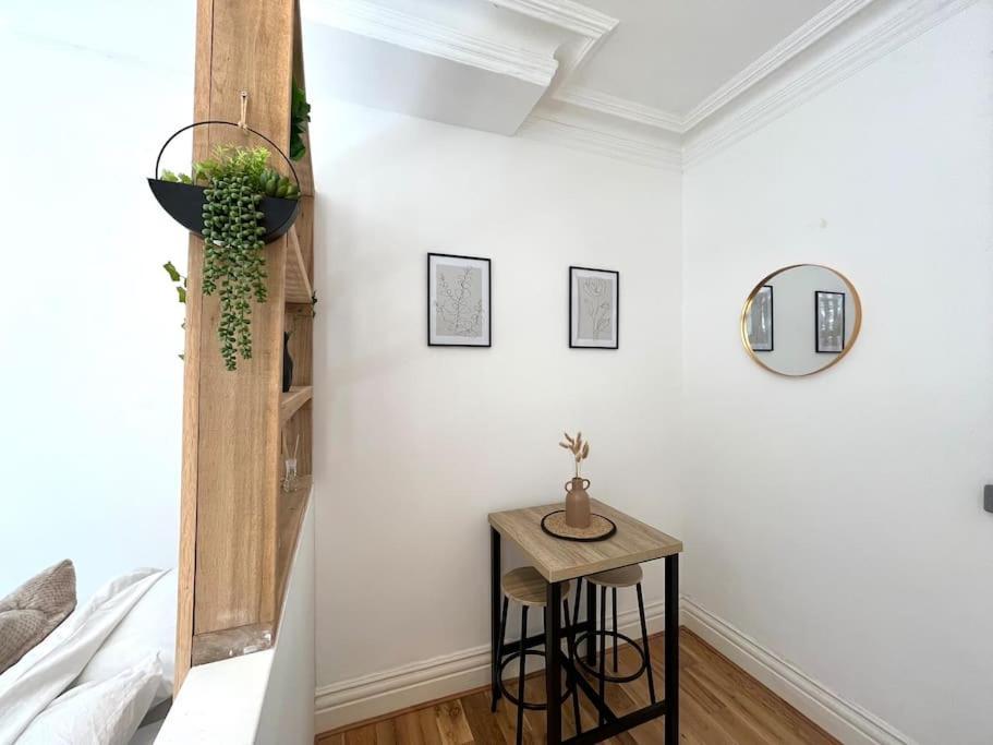 Апартаменты Flat 12, 10 St John'S Road Борнмут Экстерьер фото