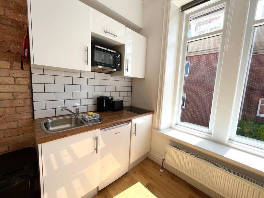 Апартаменты Flat 12, 10 St John'S Road Борнмут Экстерьер фото